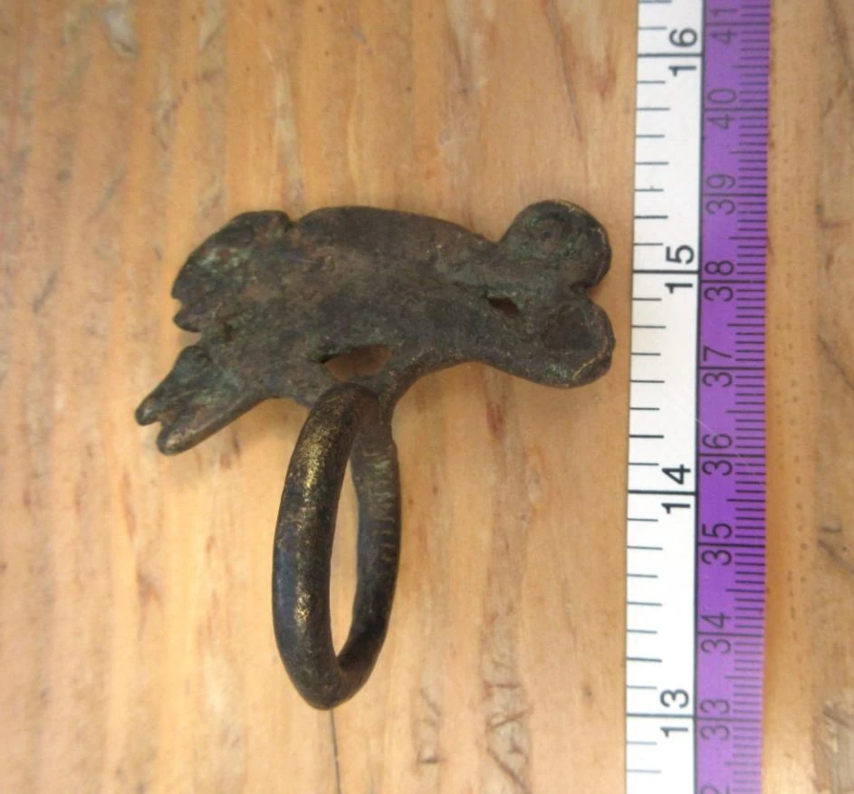 Vintage side: an antique brass Lobi Africa ring: Divination Chameleons- – photo 6